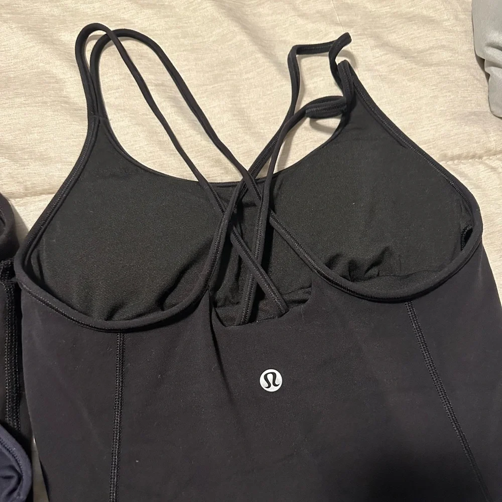 lululemon athletica 2 Black and 1 Navy Tank Tops sz 2 in Power Pose and Power Y - Picture 6 of 6